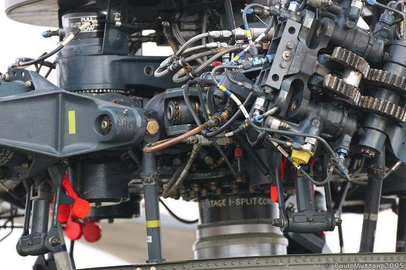 Photo Sea King Rotor Assembly IMG 9626